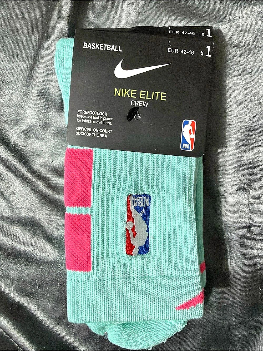 Nike Elite Crew Basketball Crew Socks Blue & Pink NWT